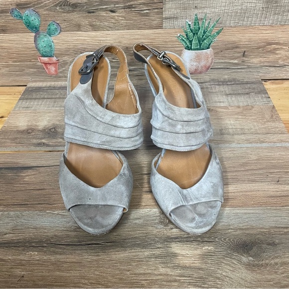 J. crew women’s suede leather peep toe heels stiletto beige neutral size 6.5 4” - Picture 4 of 11